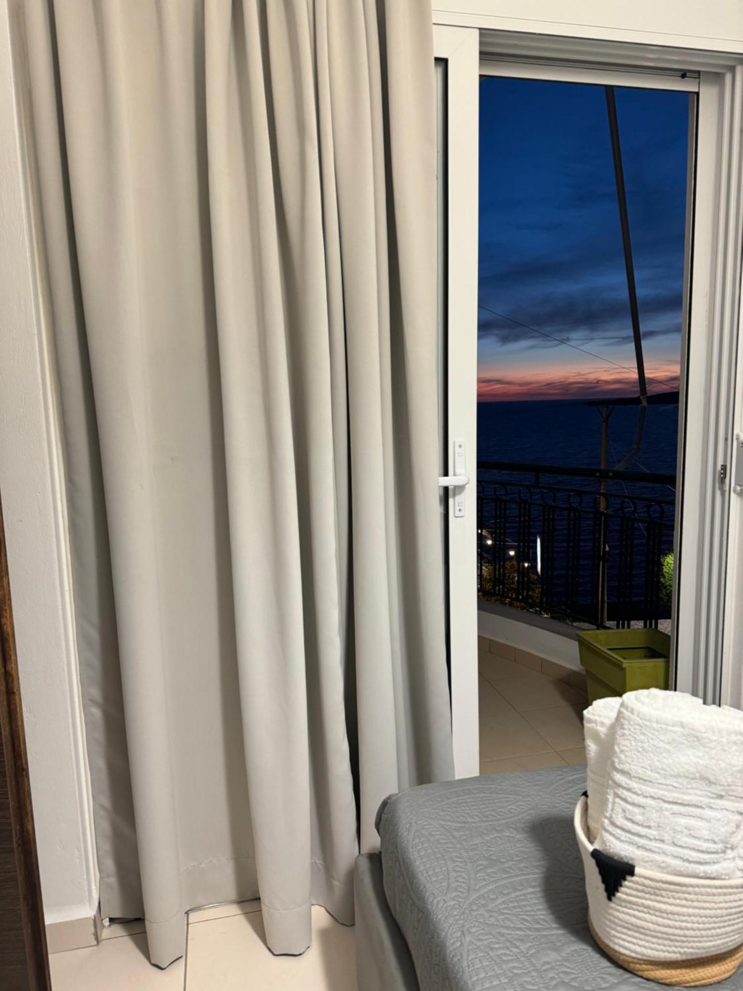 Belaire Luxury Apartment Sarande Exterior photo