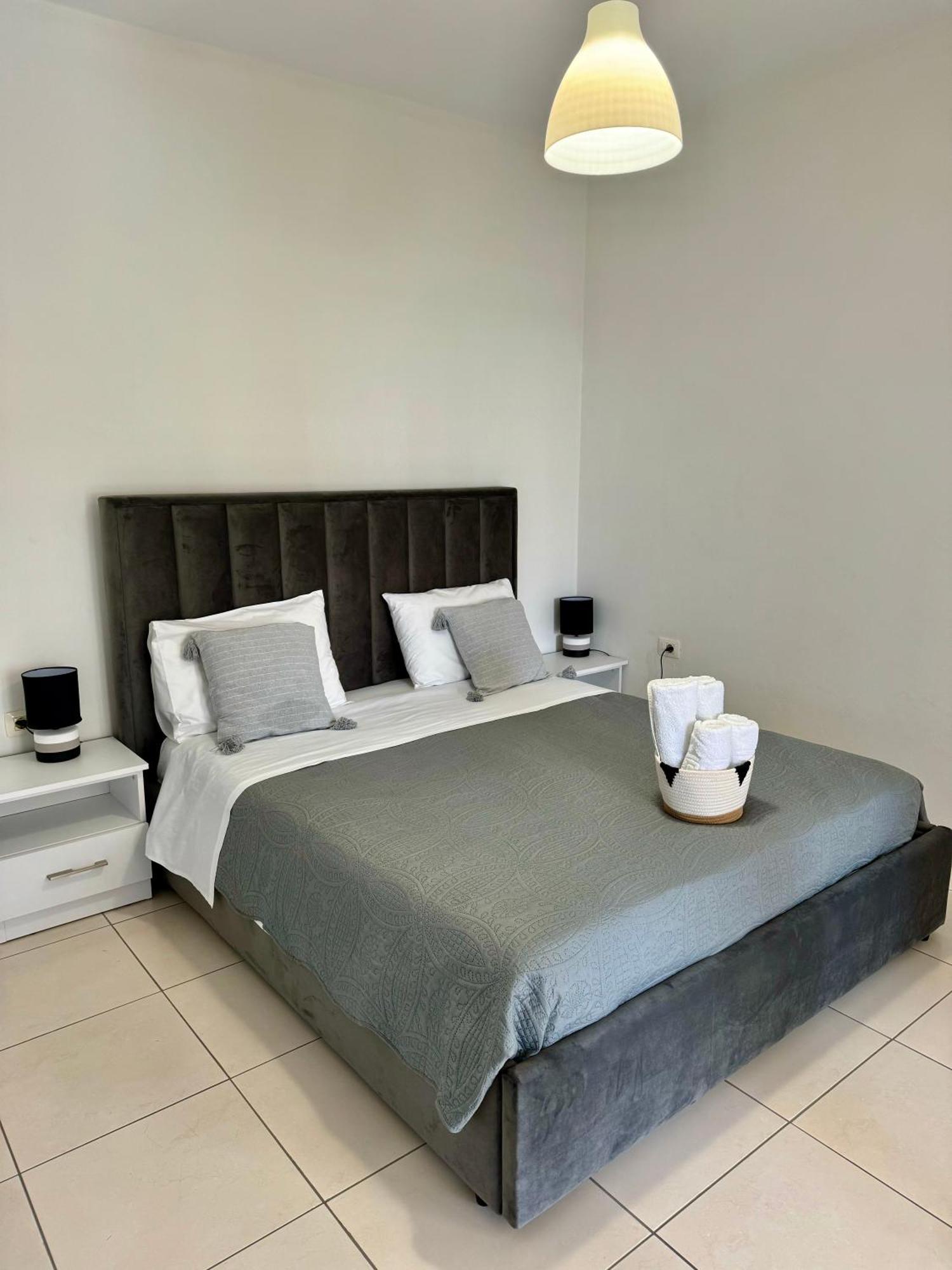 Belaire Luxury Apartment Sarande Exterior photo