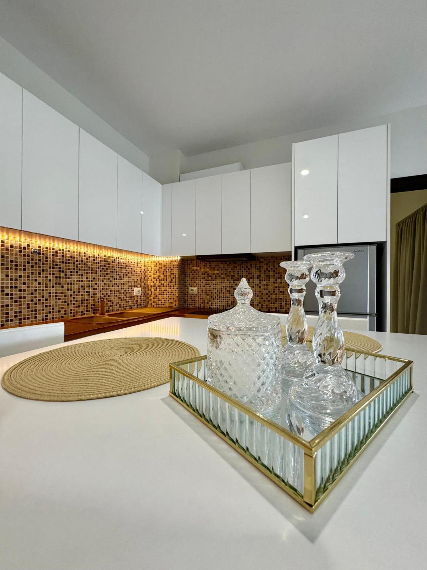 Belaire Luxury Apartment Sarande Exterior photo