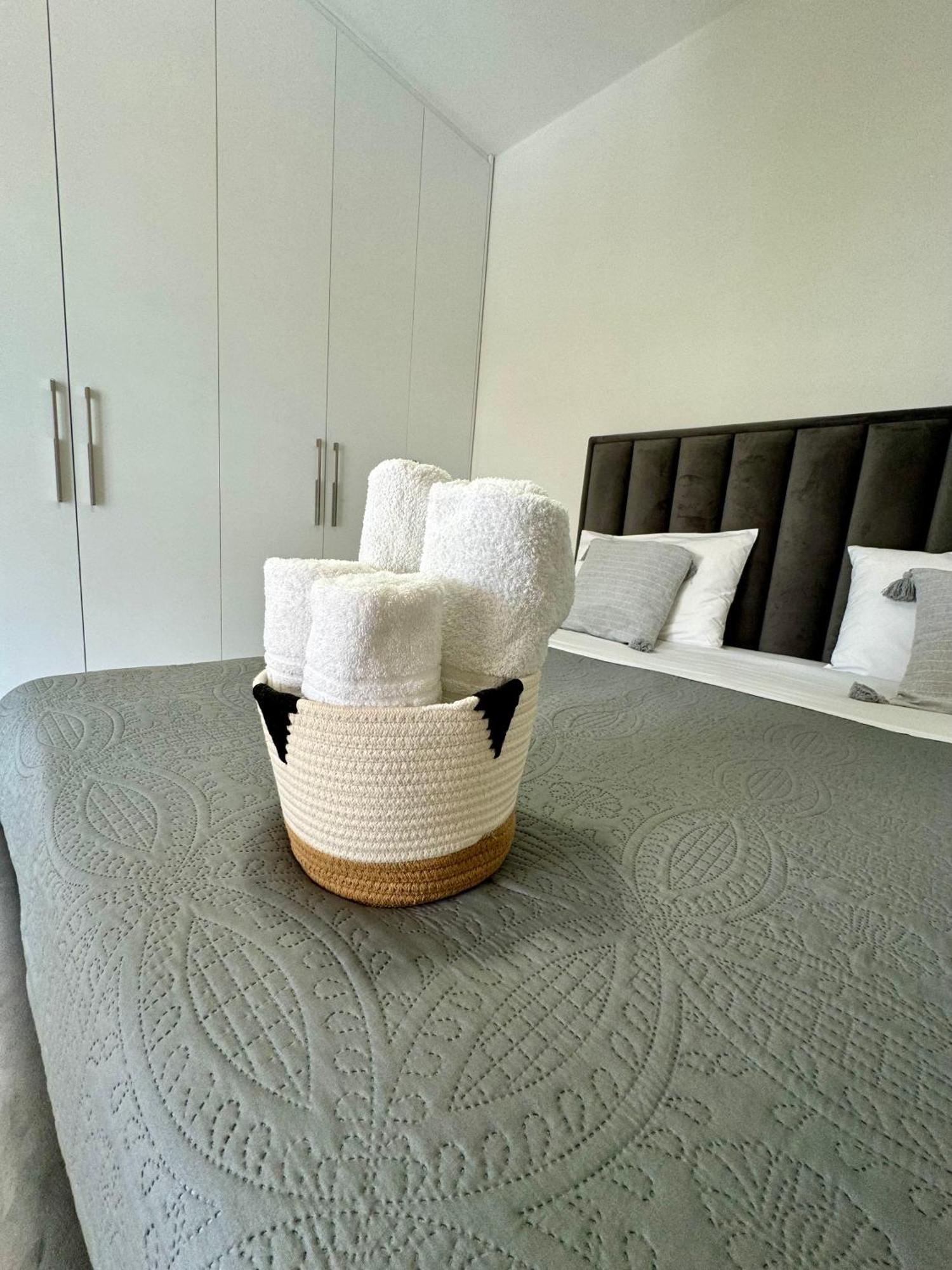 Belaire Luxury Apartment Sarande Exterior photo